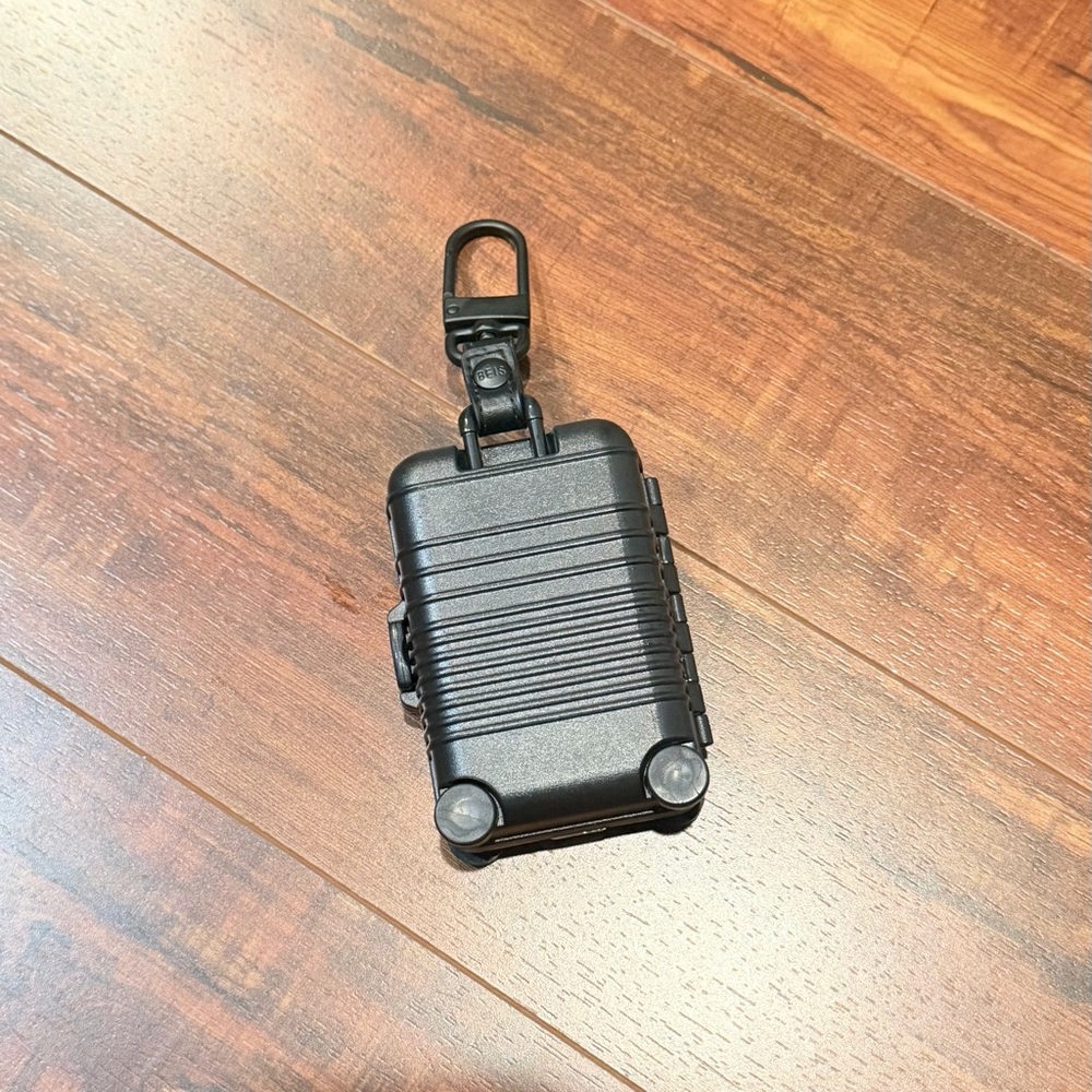 NWT BÉIS Micro Roller Suitcase Charm in Black